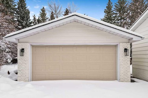 5880 Dalridge Hill Nw, Calgary, AB - Outdoor With Exterior