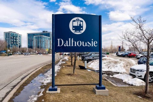 5880 Dalridge Hill Nw, Calgary, AB - Outdoor