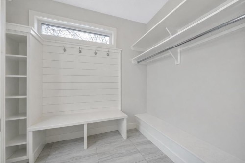 1514 33 Avenue Sw, Calgary, AB - Indoor