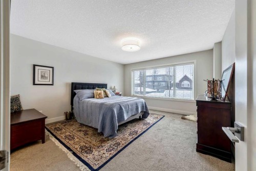 1514 33 Avenue Sw, Calgary, AB - Indoor Photo Showing Bedroom
