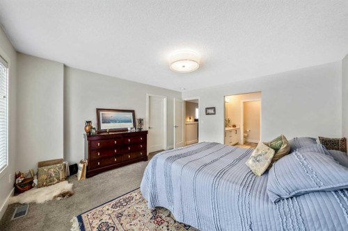 1514 33 Avenue Sw, Calgary, AB - Indoor Photo Showing Bedroom