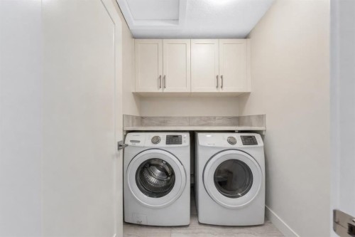 1514 33 Avenue Sw, Calgary, AB - Indoor Photo Showing Laundry Room