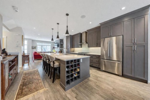 1514 33 Avenue Sw, Calgary, AB - Indoor Photo Showing Kitchen With Stainless Steel Kitchen With Upgraded Kitchen