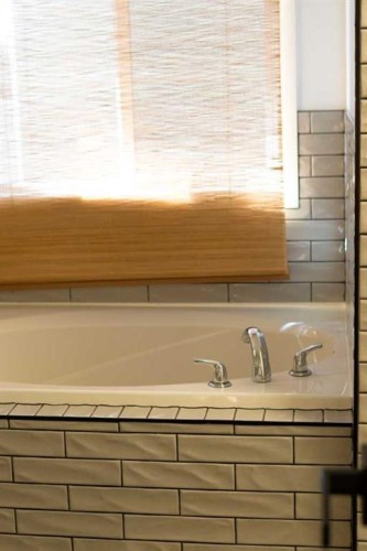 282 Chapalina Terrace Se, Calgary, AB - Indoor Photo Showing Garage