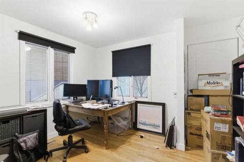 2910 Marquette Street Sw, Calgary, AB - Indoor Photo Showing Office