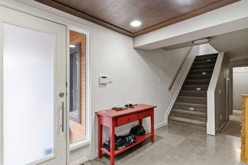 2910 Marquette Street Sw, Calgary, AB - Indoor Photo Showing Other Room