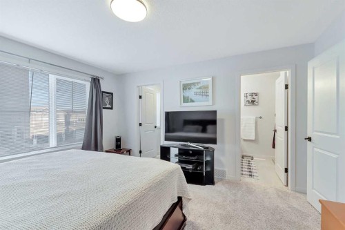 371 Fireside Way, Cochrane, AB - Indoor Photo Showing Bedroom