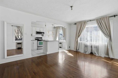 3-330 19 Avenue Sw, Calgary, AB - Indoor Photo Showing Kitchen
