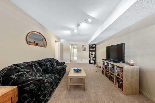 50 Cedarwood Rise Sw, Calgary, AB - Indoor