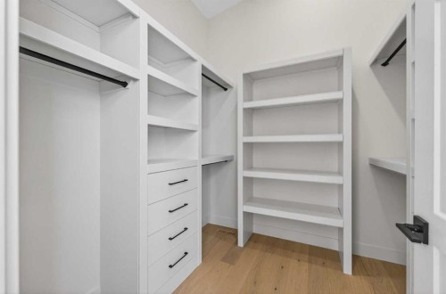 960 South Shore Terrace, Chestermere, AB - Indoor With Storage