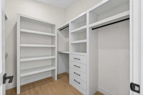 960 South Shore Terrace, Chestermere, AB - Indoor With Storage