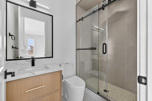 960 South Shore Terrace, Chestermere, AB - Indoor Photo Showing Bathroom