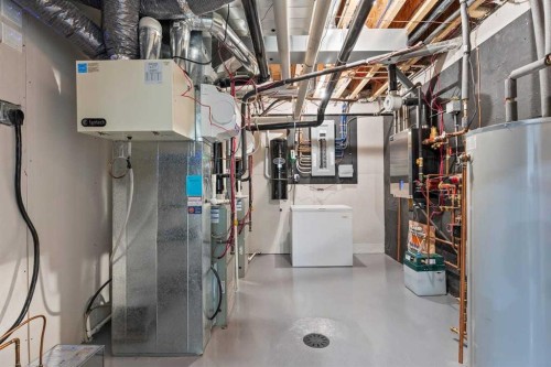 511 7 Street Ne, Calgary, AB - Indoor Photo Showing Basement