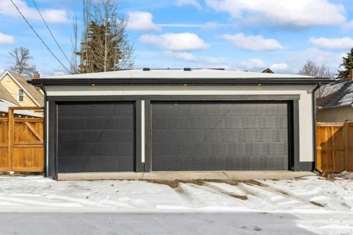 511 7 Street Ne, Calgary, AB - Outdoor