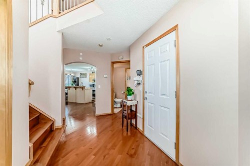 16062 Everstone Road Sw, Calgary, AB - Indoor Photo Showing Other Room