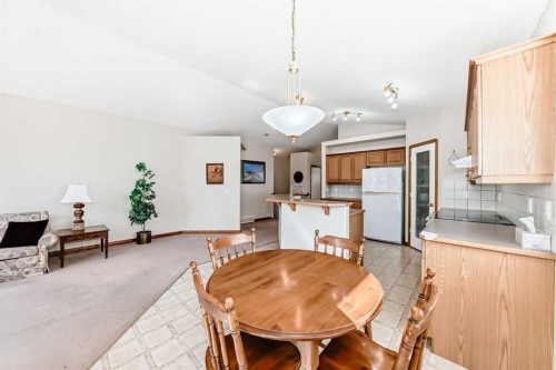 220 Rocky Ridge Villas Nw, Calgary, AB - Indoor