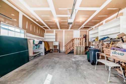 220 Rocky Ridge Villas Nw, Calgary, AB - Indoor