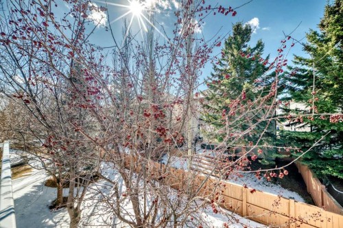 220 Rocky Ridge Villas Nw, Calgary, AB - Outdoor
