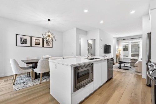 10 Currie Walk Sw, Calgary, AB - Indoor