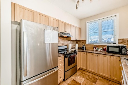 2202-333 Taravista Drive Ne, Calgary, AB - Indoor Photo Showing Kitchen