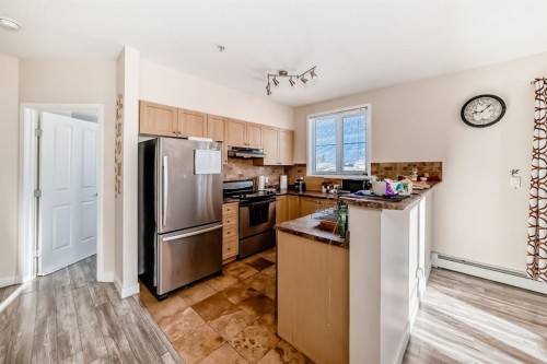 2202-333 Taravista Drive Ne, Calgary, AB - Indoor Photo Showing Kitchen