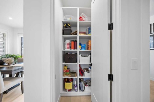 80 Timberline Way Sw, Calgary, AB - Indoor