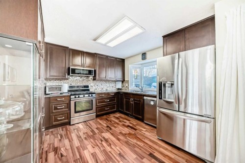 200 Edgemont Estates Drive Nw, Calgary, AB - Indoor Photo Showing Kitchen With Stainless Steel Kitchen