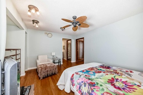 200 Edgemont Estates Drive Nw, Calgary, AB - Indoor Photo Showing Bedroom