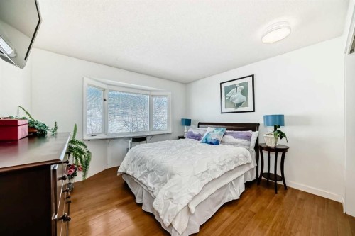 200 Edgemont Estates Drive Nw, Calgary, AB - Indoor Photo Showing Bedroom