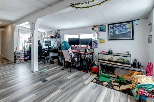 93 Huntstrom Drive Ne, Calgary, AB - Indoor