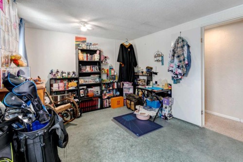 93 Huntstrom Drive Ne, Calgary, AB - Indoor Photo Showing Other Room