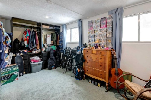 93 Huntstrom Drive Ne, Calgary, AB - Indoor