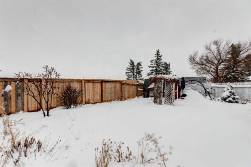 93 Huntstrom Drive Ne, Calgary, AB - Outdoor
