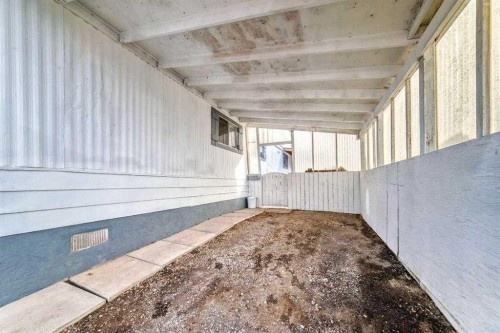 93 Huntstrom Drive Ne, Calgary, AB - Indoor Photo Showing Other Room