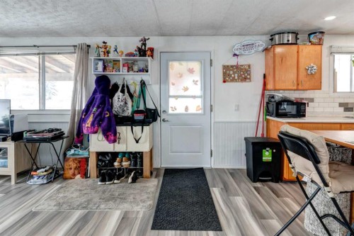 93 Huntstrom Drive Ne, Calgary, AB - Indoor