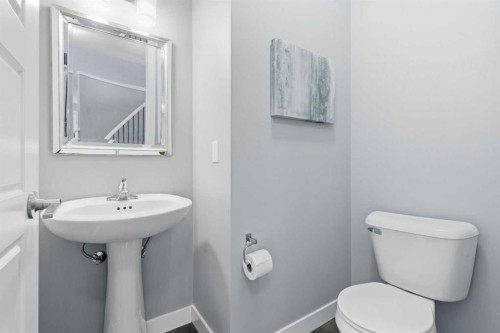 12 Ranchers Bay, Okotoks, AB - Indoor Photo Showing Bathroom