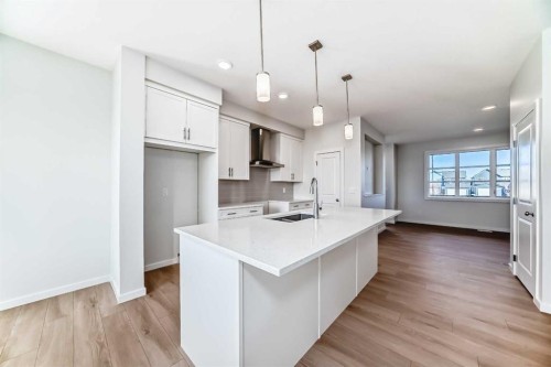 48 Creekside Rise Sw, Calgary, AB - Indoor Photo Showing Kitchen