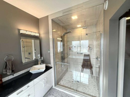 10522 101 Avenue, Sexsmith, AB - Indoor Photo Showing Bathroom