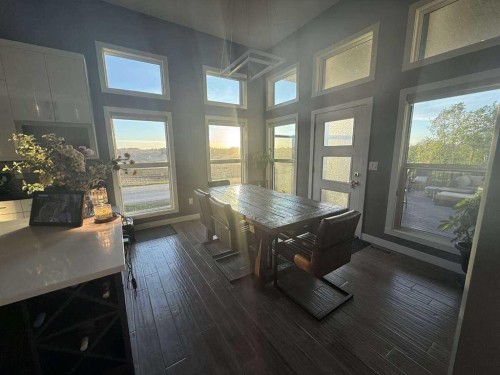 10522 101 Avenue, Sexsmith, AB - Indoor
