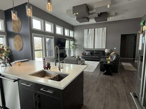 10522 101 Avenue, Sexsmith, AB - Indoor Photo Showing Kitchen With Double Sink