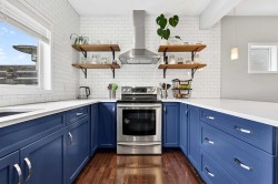 21 Marquis Heights SE Calgary, AB T3M 1X6