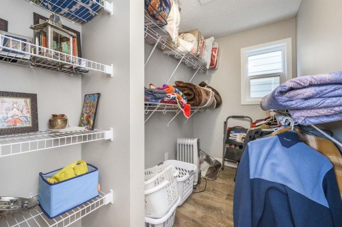 5 Masters Street Se, Calgary, AB - Indoor