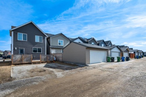 5 Masters Street Se, Calgary, AB - Outdoor