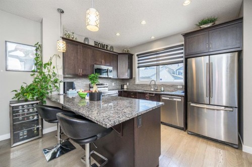 5 Masters Street Se, Calgary, AB - Indoor Photo Showing Kitchen With Upgraded Kitchen