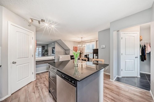 44 Legacy Crescent Se, Calgary, AB - Indoor Photo Showing Kitchen