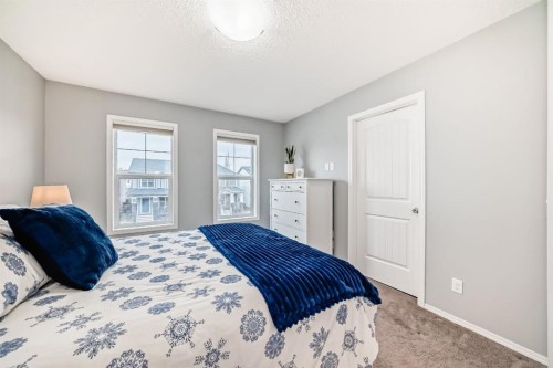 44 Legacy Crescent Se, Calgary, AB - Indoor Photo Showing Bedroom