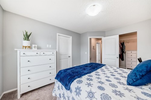 44 Legacy Crescent Se, Calgary, AB - Indoor Photo Showing Bedroom