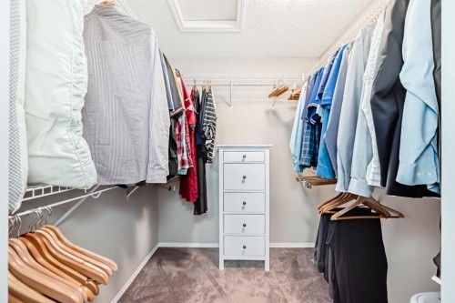 44 Legacy Crescent Se, Calgary, AB - Indoor With Storage