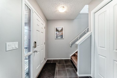 44 Legacy Crescent Se, Calgary, AB - Indoor Photo Showing Other Room