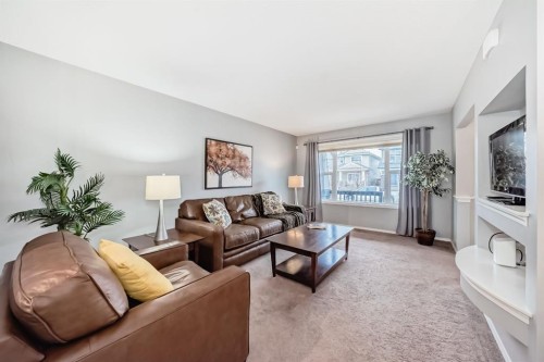 44 Legacy Crescent Se, Calgary, AB - Indoor Photo Showing Living Room